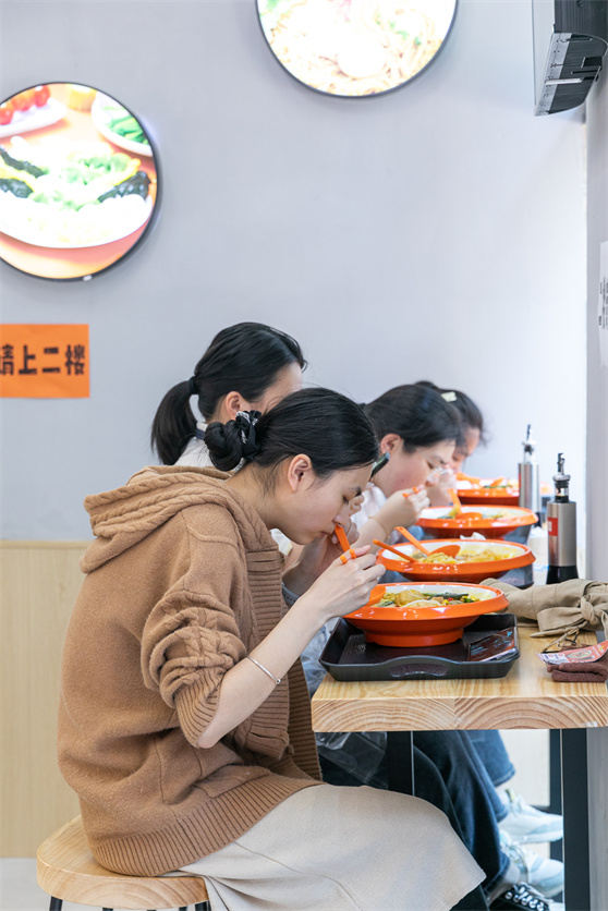 餐飲行業(yè)形式復(fù)雜，為什么餐飲店卻越開越多？